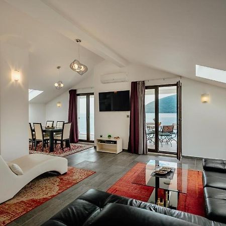 Apartments Joy Herceg Novi Zewnętrze zdjęcie