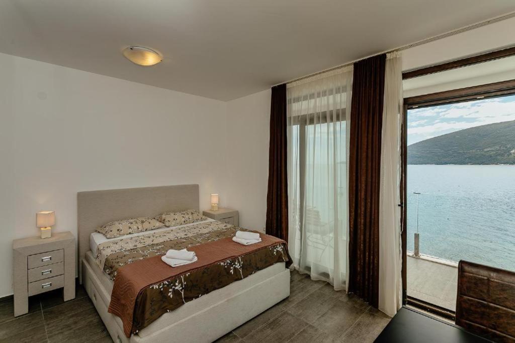 Apartments Joy Herceg Novi Zewnętrze zdjęcie