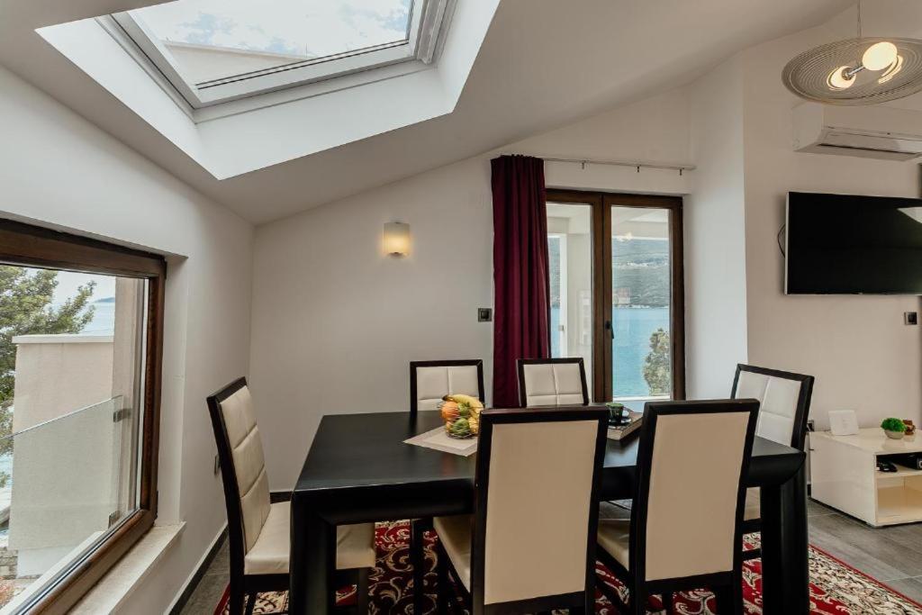 Apartments Joy Herceg Novi Zewnętrze zdjęcie