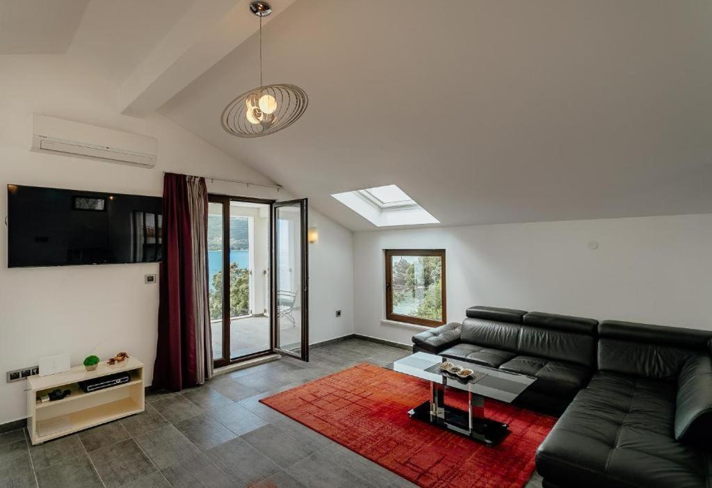 Apartments Joy Herceg Novi Zewnętrze zdjęcie