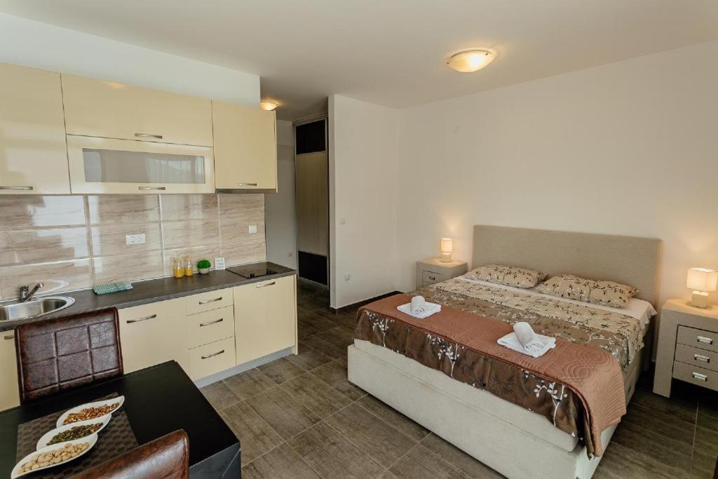 Apartments Joy Herceg Novi Zewnętrze zdjęcie