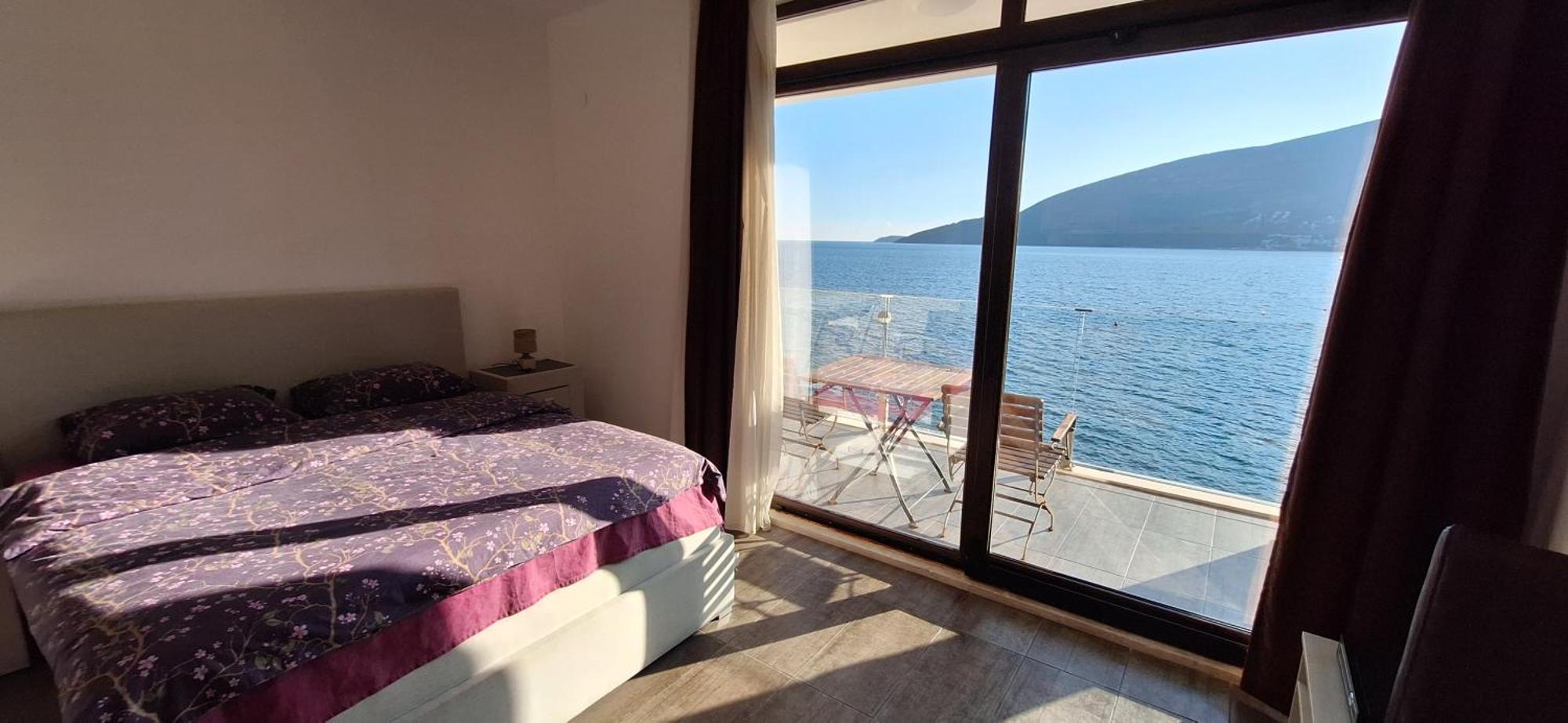 Apartments Joy Herceg Novi Zewnętrze zdjęcie
