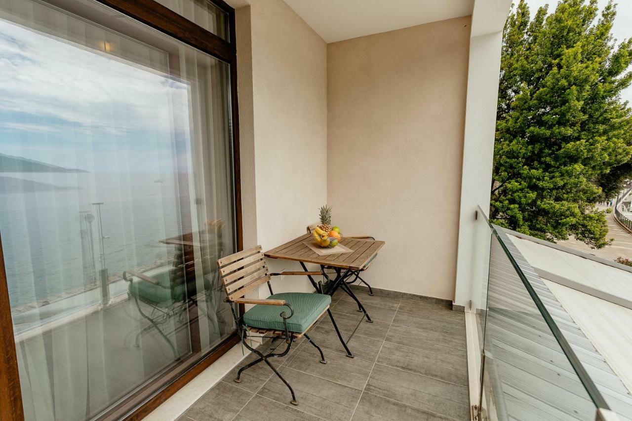 Apartments Joy Herceg Novi Zewnętrze zdjęcie