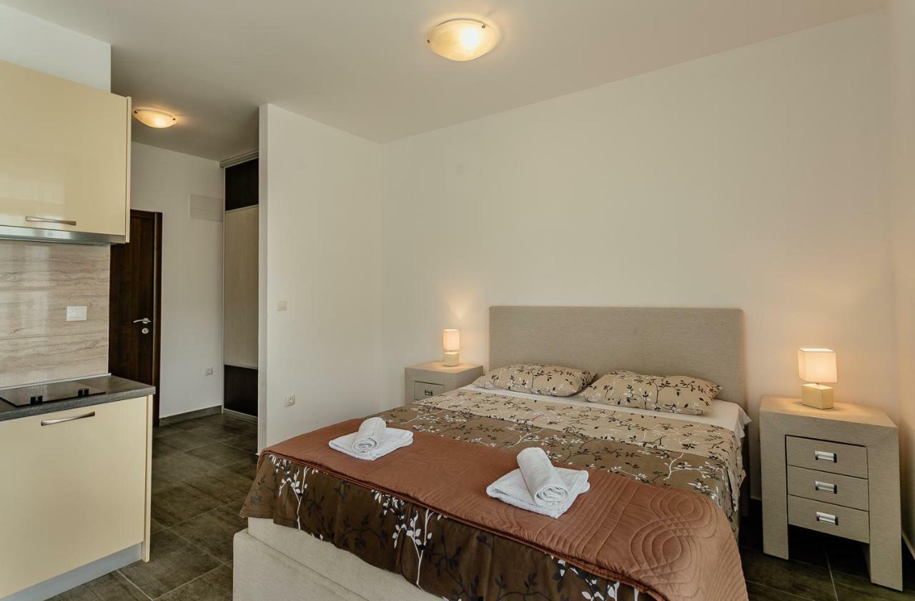 Apartments Joy Herceg Novi Zewnętrze zdjęcie