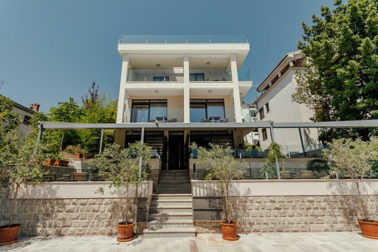 Apartments Joy Herceg Novi Zewnętrze zdjęcie
